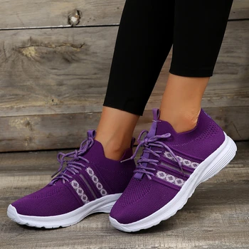 Elastingas audinys kvėpuojantis sportiniai bateliai Vasarai naujas mados atsitiktinis spalvų nėriniai-up moterų batai didelio dydžio batus